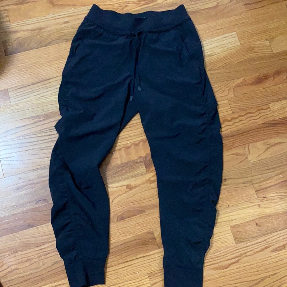 athleta pants barely worn and in great condition